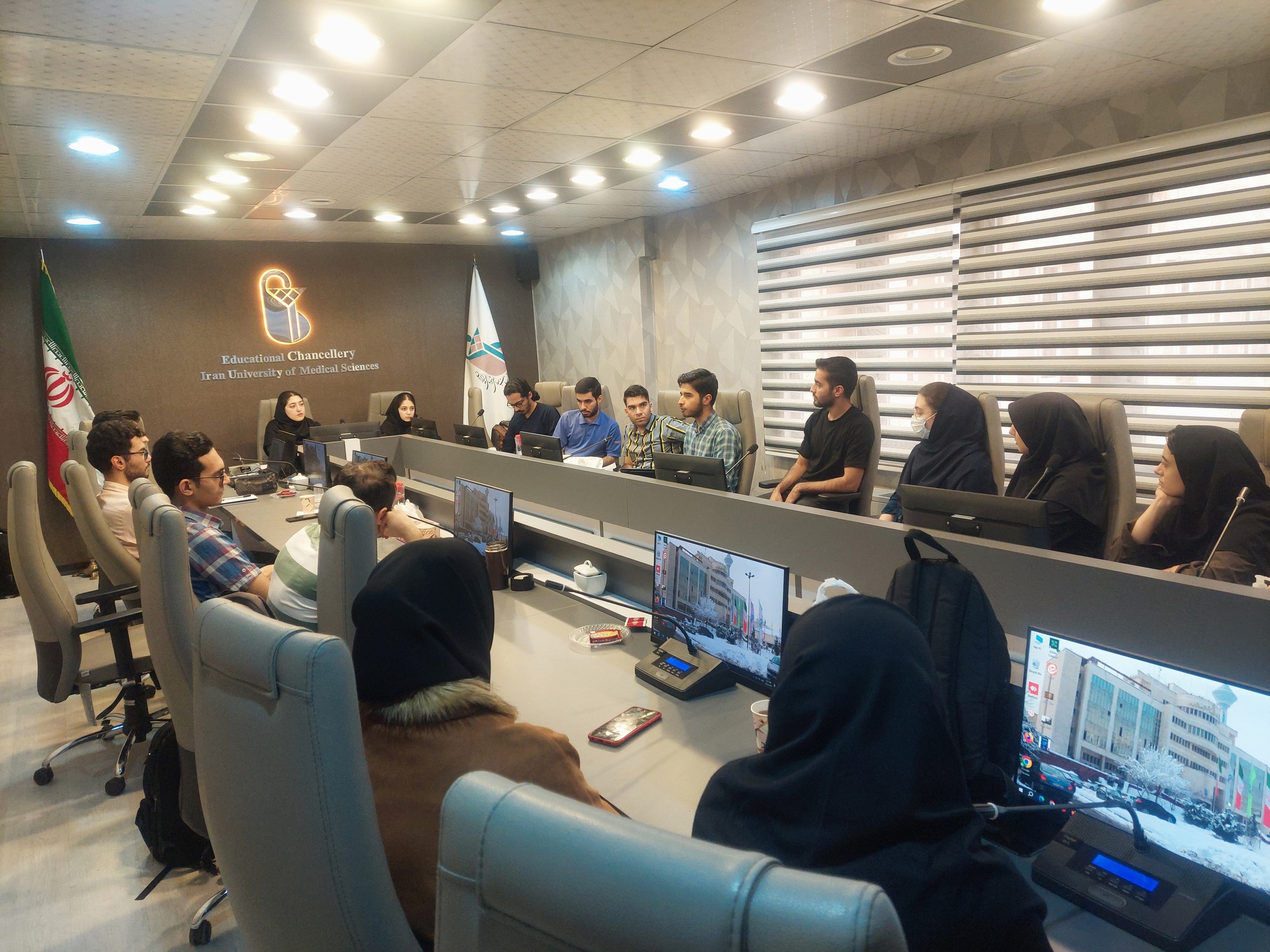 از گروهی ۴ نفره تا جمعی ۱۲۰ نفره... روایت شکل‌گیری خانواده همتایان دانشگاه ایران